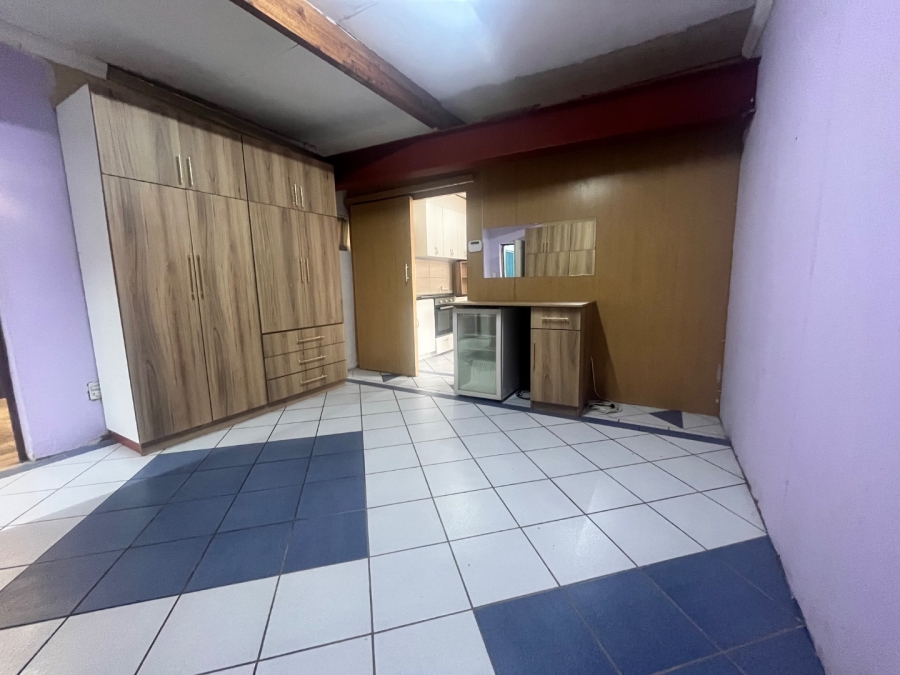 To Let 1 Bedroom Property for Rent in Groeneweide Park Western Cape